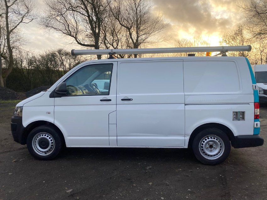 VOLKSWAGEN TRANSPORTER TDi SWB Ionic Reach and Wash Window Cleaning Water purifier van 2013