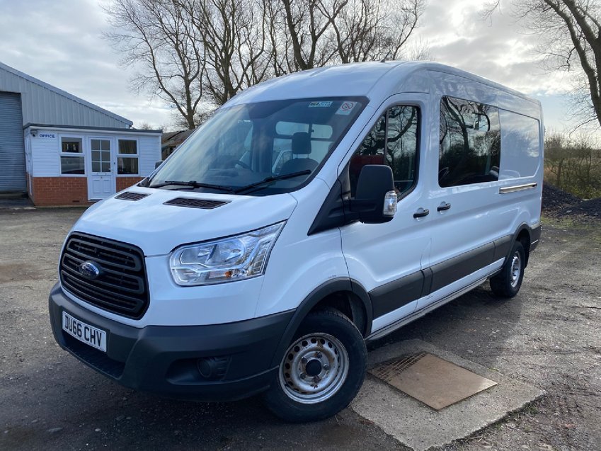 FORD TRANSIT MK8 2.2 TDCi. 9 Seat Crew van. AIRCON. 64k 1 Owner 2016