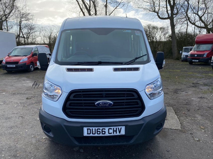 FORD TRANSIT MK8 2.2 TDCi. 9 Seat Crew van. AIRCON. 64k 1 Owner 2016