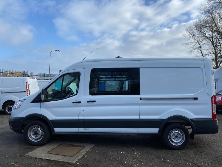 FORD TRANSIT MK8 2.2 TDCi. 9 Seat Crew van. AIRCON. 64k 1 Owner 2016