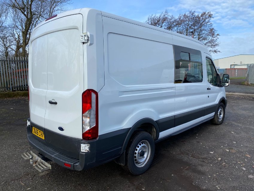 FORD TRANSIT MK8 2.2 TDCi. 9 Seat Crew van. AIRCON. 64k 1 Owner 2016