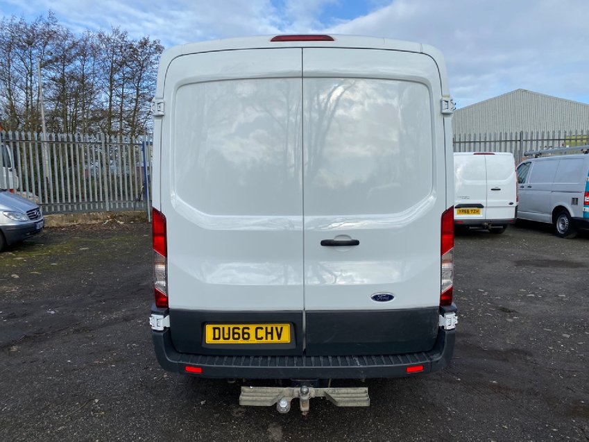 FORD TRANSIT MK8 2.2 TDCi. 9 Seat Crew van. AIRCON. 64k 1 Owner 2016