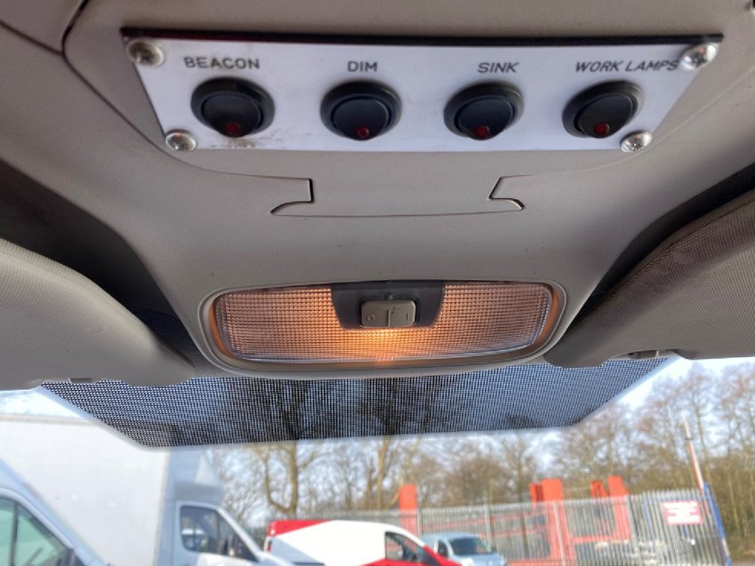 FORD TRANSIT CONNECT TDCi 95 L2H1 LWB 240 with 2500W Inverter and Handwash.  2016