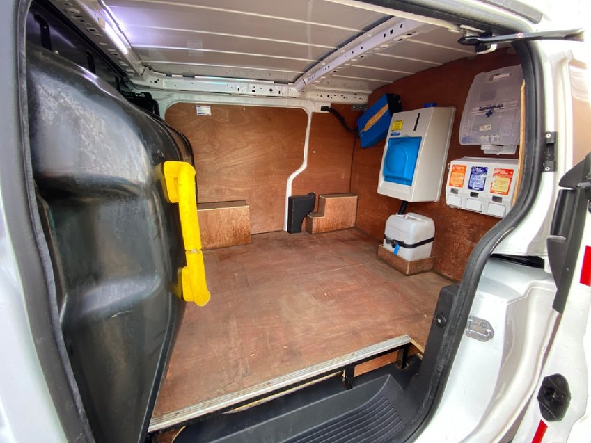 FORD TRANSIT CONNECT TDCi 95 L2H1 LWB 240 with 2500W Inverter and Handwash.  2016