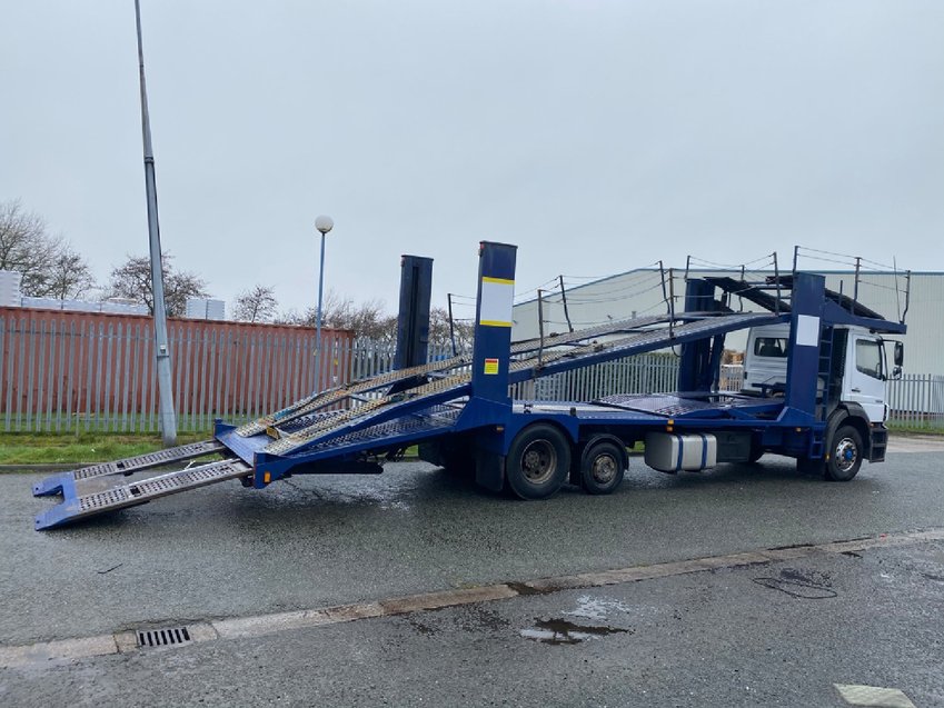 MERCEDES-BENZ AXOR 1828 + 7 Car Transporter.  Belle body.  2005