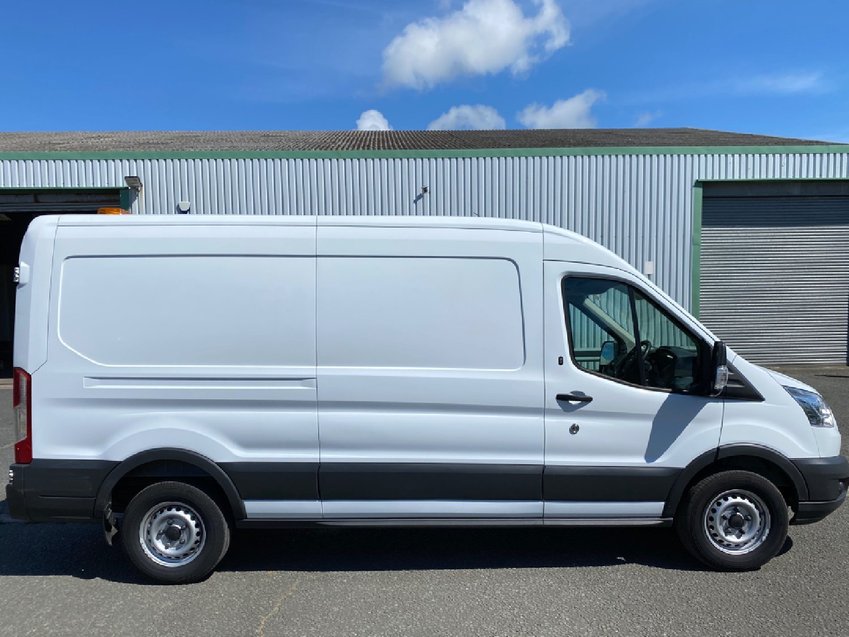 FORD TRANSIT TDCi 125 RWD L3H2 LWB Diesel Van only 39K FSH 2017