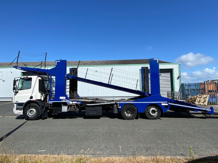 DAF CF  75 310 6X2 + TRANSPORTER ENGINEERING 6 CAR TRANSPORTER BODY 2013