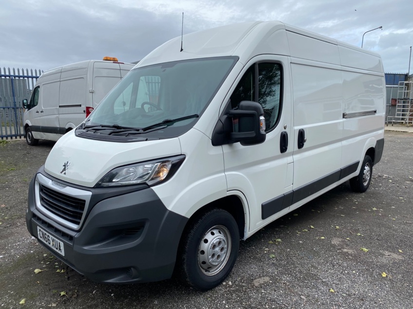 PEUGEOT BOXER BLUE HDI 335 L3H2 PROFESSIONAL EURO 6 SATNAV. AIRCON. CRUISE. DAB. 2016