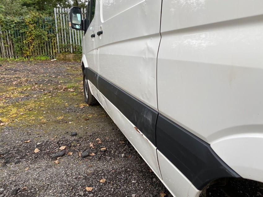 VOLKSWAGEN CRAFTER CR35 TDI MWB High Roof Panel Van. 2016