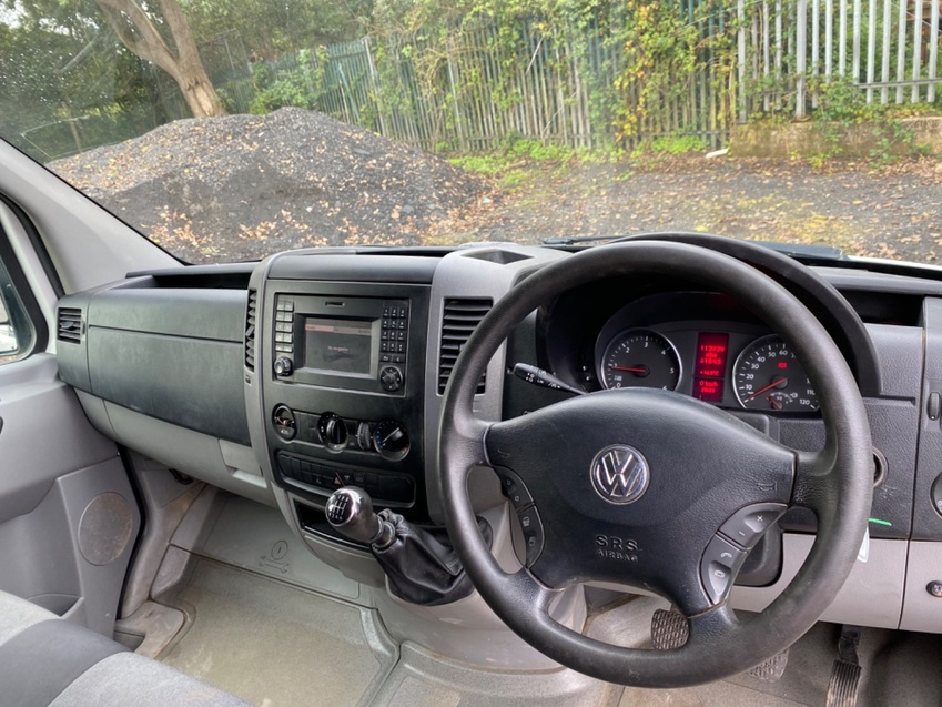 VOLKSWAGEN CRAFTER CR35 TDI MWB High Roof Panel Van. 2016