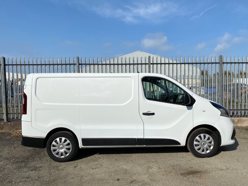 RENAULT TRAFIC SL27 BUSINESS PLUS DCI  37k 2016