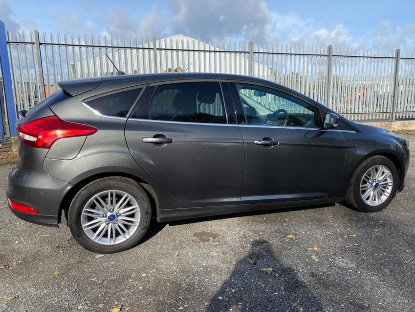 FORD FOCUS ZETEC EDITION 1.0T PETROL. SATNAV. DAB. AIRCON. 2017