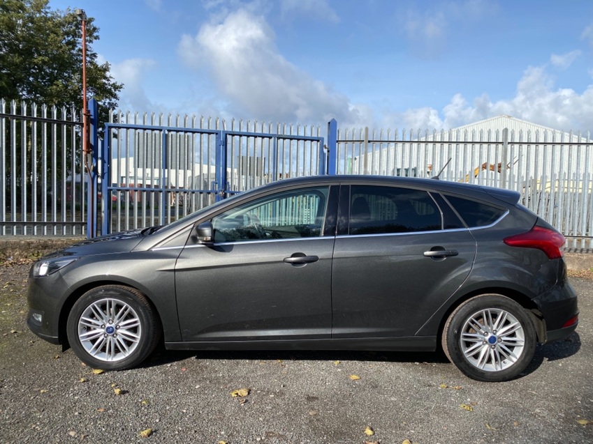 FORD FOCUS ZETEC EDITION 1.0T PETROL. SATNAV. DAB. AIRCON. 2017