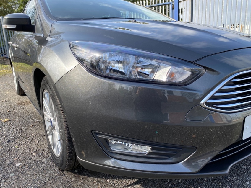 FORD FOCUS ZETEC EDITION 1.0T PETROL. SATNAV. DAB. AIRCON. 2017