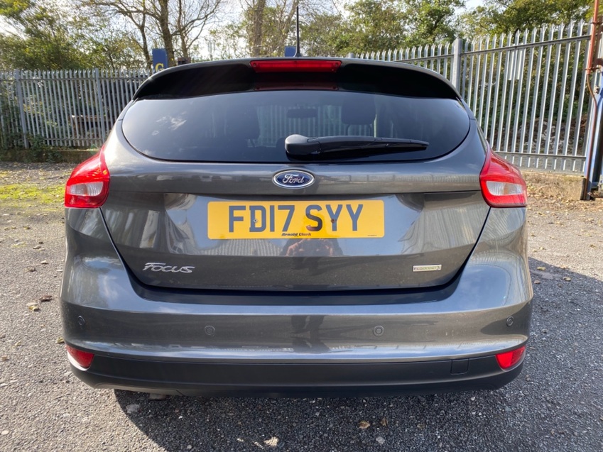 FORD FOCUS ZETEC EDITION 1.0T PETROL. SATNAV. DAB. AIRCON. 2017