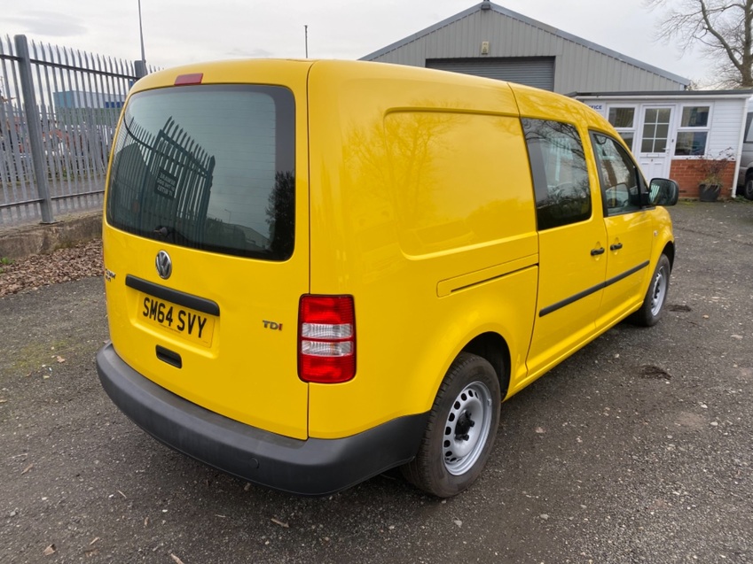 VOLKSWAGEN CADDY MAXI C20 TDI KOMBI 5 Seats. Yellow. 1 Owner. FSH 2015