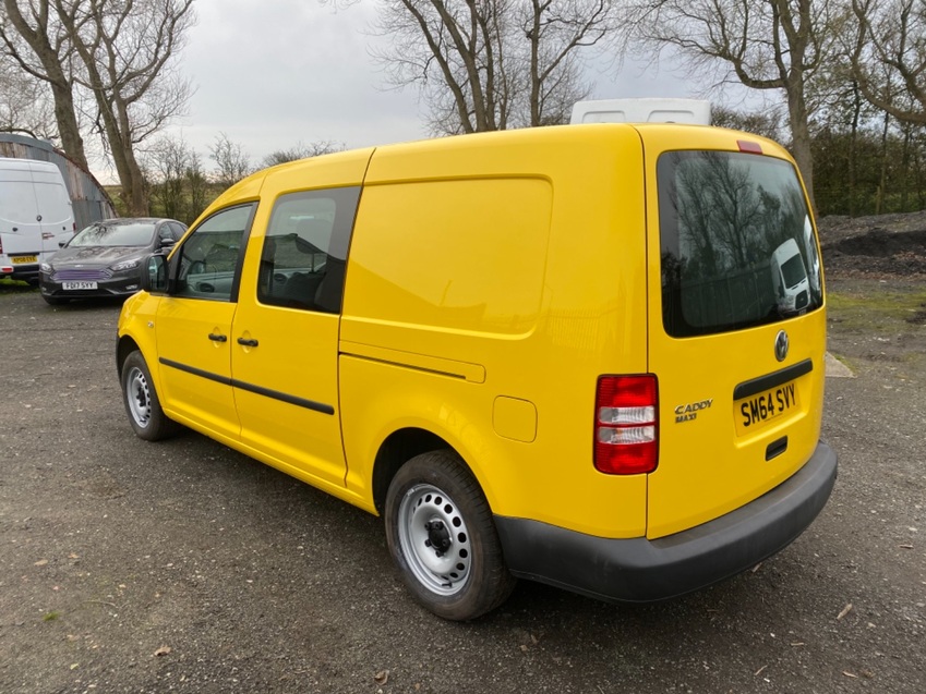 VOLKSWAGEN CADDY MAXI C20 TDI KOMBI 5 Seats. Yellow. 1 Owner. FSH 2015