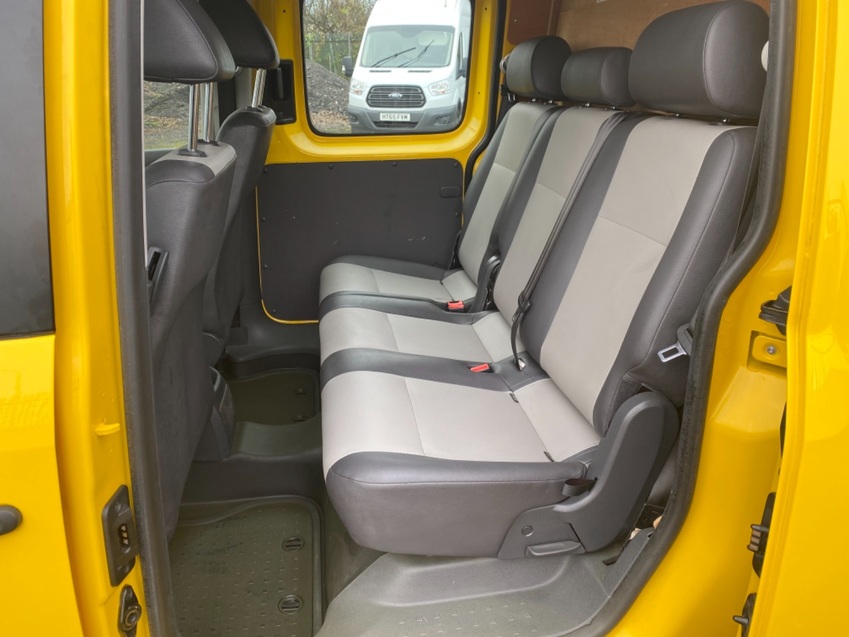 VOLKSWAGEN CADDY MAXI C20 TDI KOMBI 5 Seats. Yellow. 1 Owner. FSH 2015