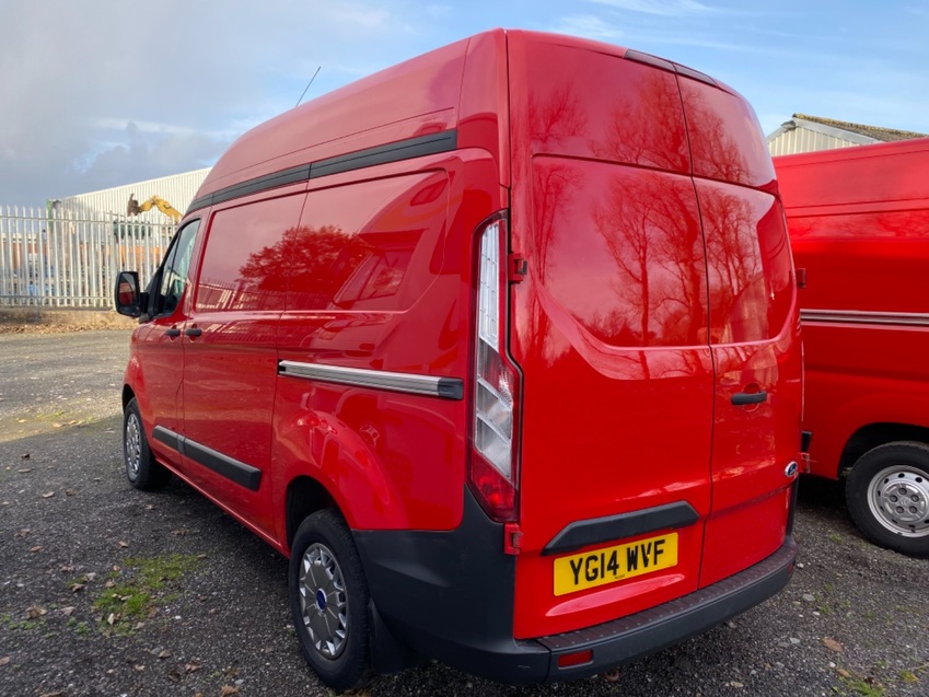 FORD TRANSIT CUSTOM 2.2TDCi 290 L1H2. High roof. Red Diesel Van. 2014