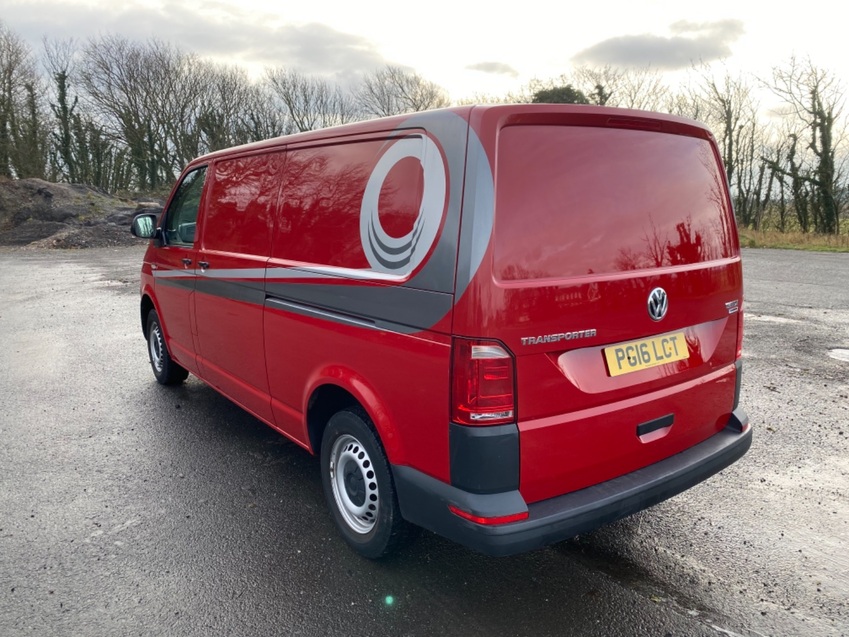 VOLKSWAGEN TRANSPORTER T28 TDI STARTLINE BLUEMOTION LWB + TAILGATE. 27855  MILES 2016