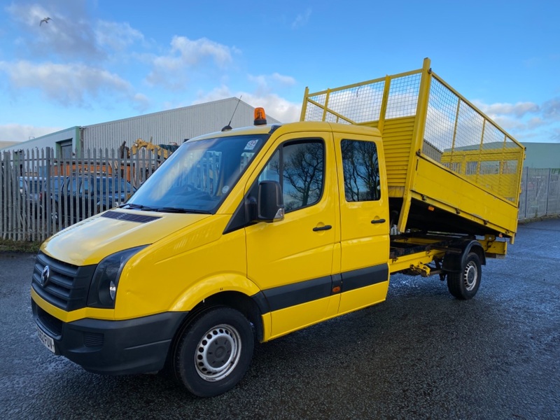 VOLKSWAGEN CRAFTER CR35 Double Cab Caged Tipper. 2012