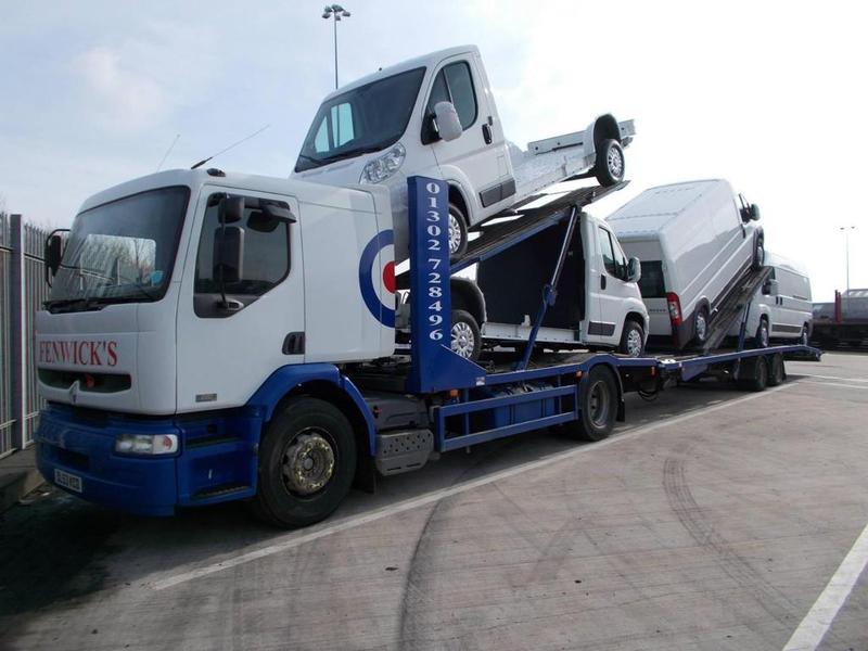 RENAULT PREMIUM 450.18 4X2 VAN CARRIER. 2008