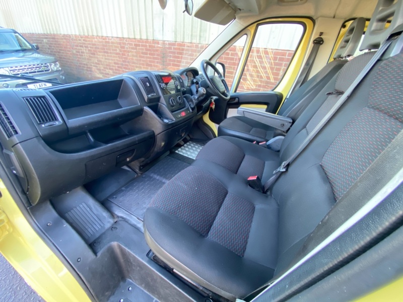 PEUGEOT BOXER Double Cab Dropside Tipper. 47650 Miles. 1 Owner. FSH 2014