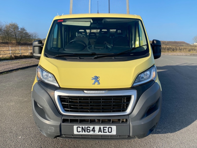 PEUGEOT BOXER Double Cab Dropside Tipper. 47650 Miles. 1 Owner. FSH 2014