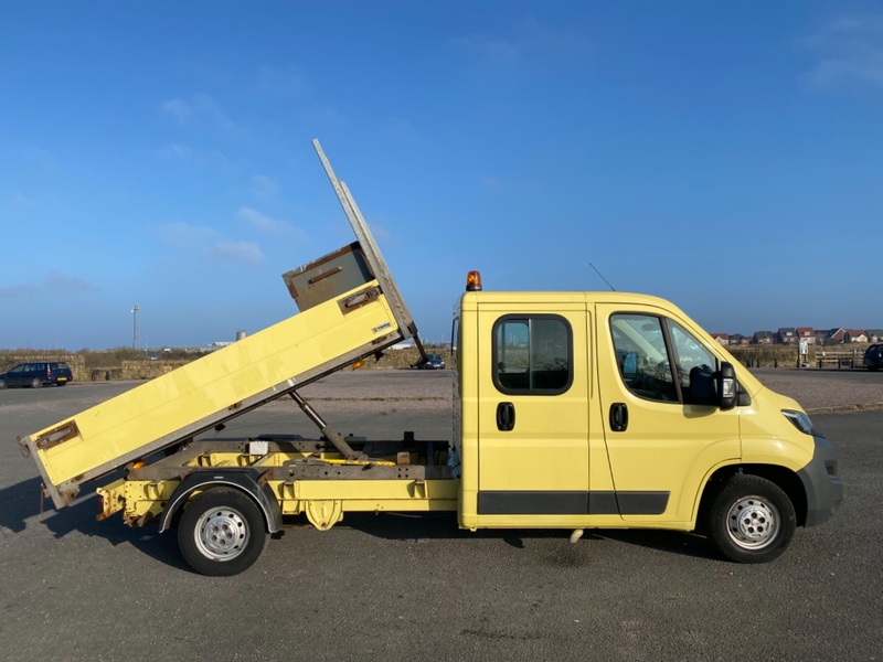 PEUGEOT BOXER Double Cab Dropside Tipper. 47650 Miles. 1 Owner. FSH 2014