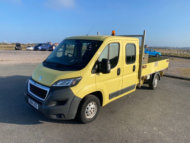 PEUGEOT BOXER Double Cab Dropside Tipper. 47650 Miles. 1 Owner. FSH 2014