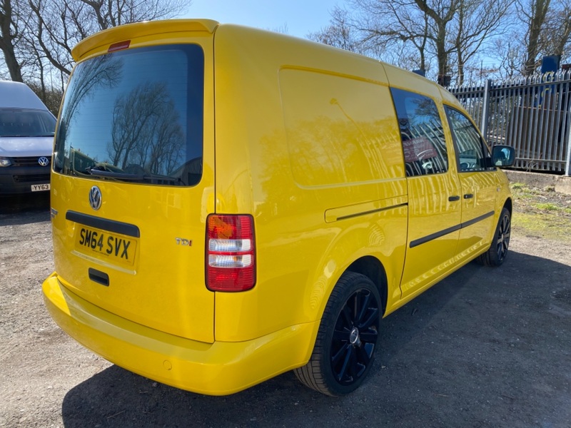 VOLKSWAGEN CADDY MAXI C20 Maxi Kombi Crew Van. 18 Alloys. Colour Coded. 56000 Miles. 2015