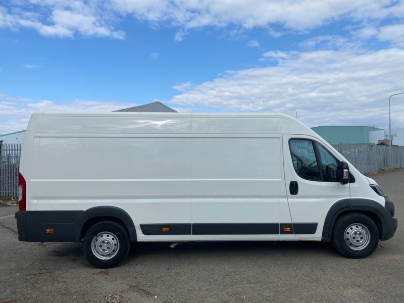 PEUGEOT BOXER 2.0 BlueHDi 130 Professional 435 L4H2 . Euro 6. 58k. FSH. 2017