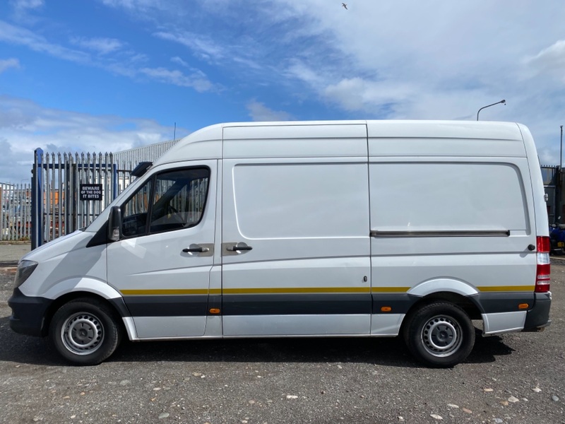 MERCEDES-BENZ SPRINTER 316 CDI MWB. SATNAV. AIRCON. REAR CAMERA. NO VAT 2015