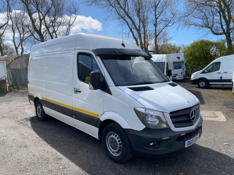 MERCEDES-BENZ SPRINTER 316 CDI MWB. SATNAV. AIRCON. REAR CAMERA. NO VAT 2015