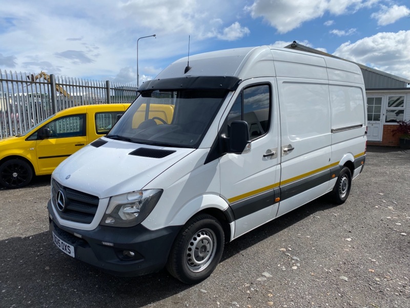 MERCEDES-BENZ SPRINTER 316 CDI MWB. SATNAV. AIRCON. REAR CAMERA. NO VAT 2015