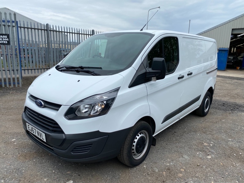 FORD TRANSIT CUSTOM 270 LH1 SWB Euro 6 Panel Van. 2017