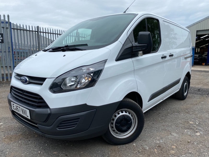 FORD TRANSIT CUSTOM 270 LH1 SWB Euro 6 Panel Van. 2017