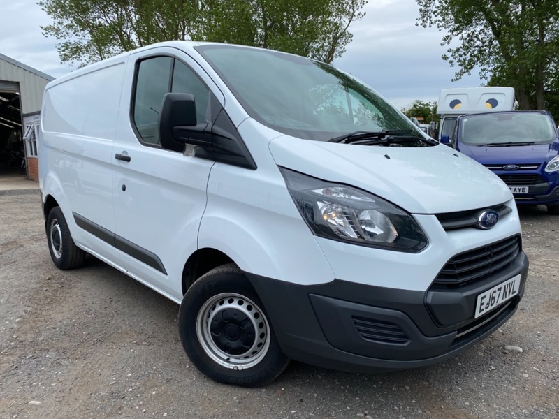 FORD TRANSIT CUSTOM 270 LH1 SWB Euro 6 Panel Van. 2017