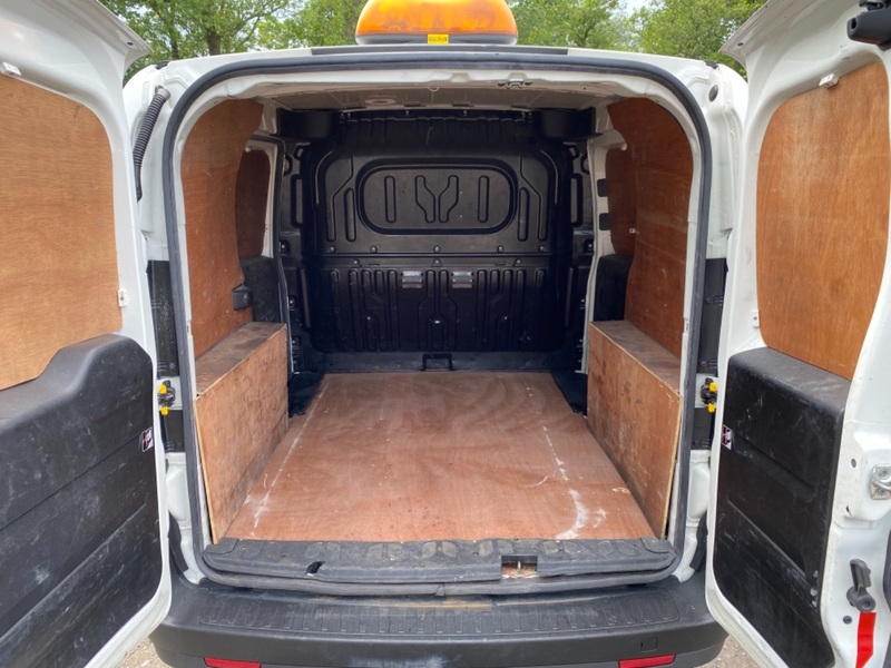 FIAT DOBLO 16V MULTIJET 2015