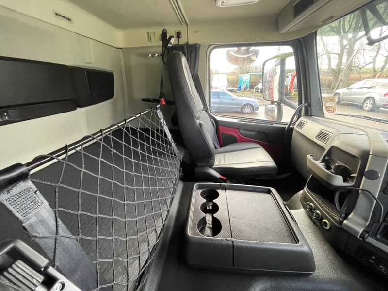 VOLVO FM FM420 6X2 Transporter Engineering Car Transporter. 2017