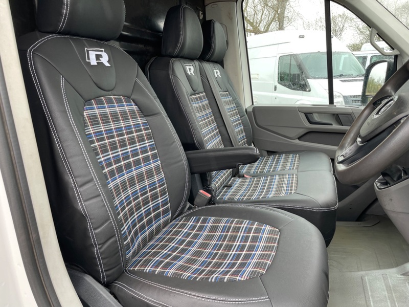 VOLKSWAGEN CRAFTER CR35 TDI MWB TRENDLINE. DAB. B-Tooth. Cruise.1 Owner. 2019