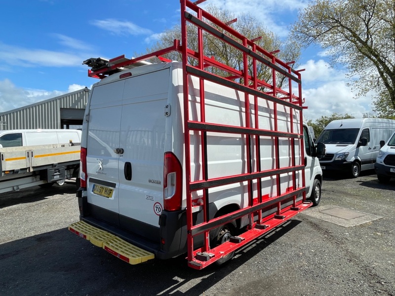 PEUGEOT BOXER BLUE HDI 335 L3H2 PROFESSIONAL Glass Van. 2017