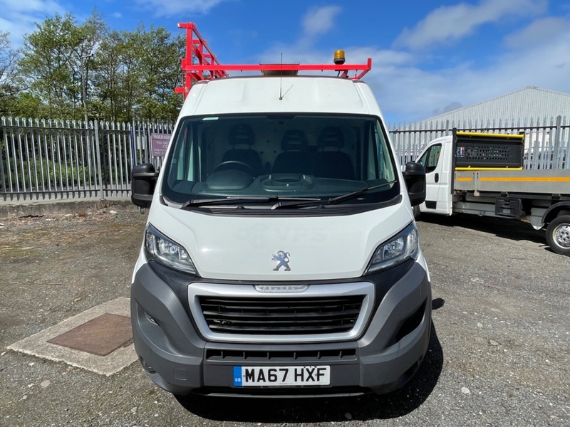 PEUGEOT BOXER BLUE HDI 335 L3H2 PROFESSIONAL Glass Van. 2017