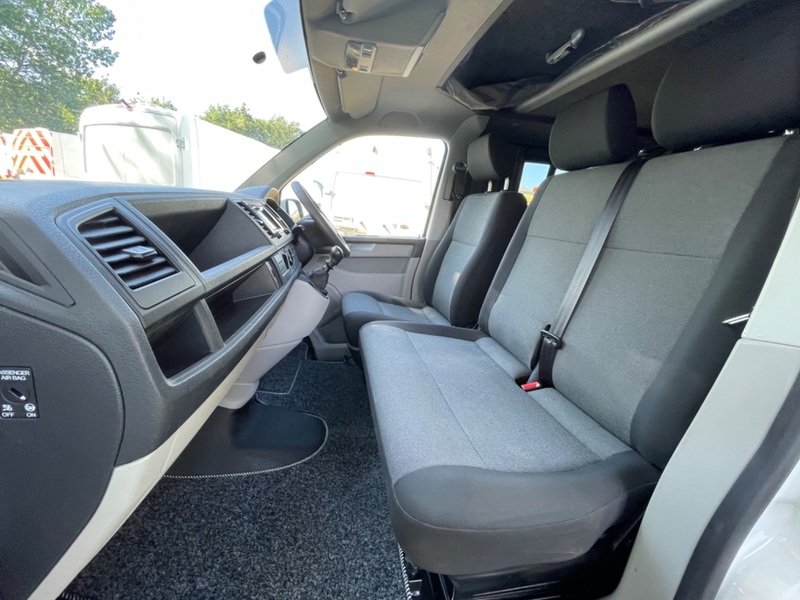 VOLKSWAGEN CAMPERVAN T28 TDI PV STARTLINE 2019