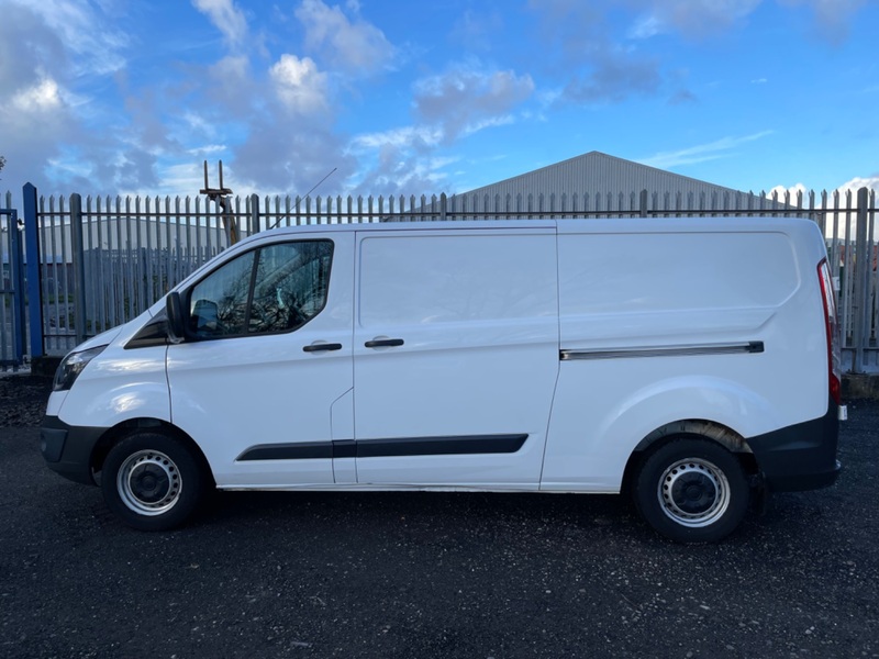 FORD TRANSIT CUSTOM 310. 2.0TDCi LWB Van.  Onboard Generator. 2016