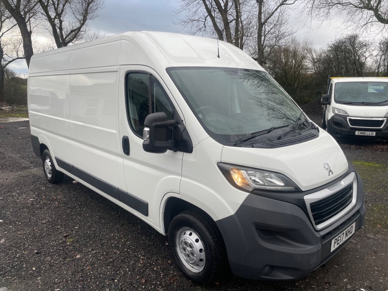 PEUGEOT BOXER BLUE HDI LWB Professional. Euro 6. Satnav, AC, Cruise. 2017