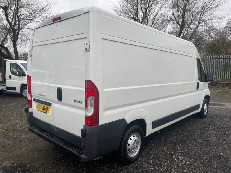 PEUGEOT BOXER BLUE HDI LWB Professional. Euro 6. Satnav, AC, Cruise. 2017