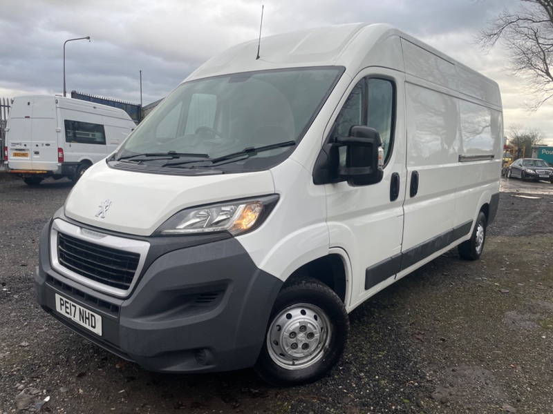 PEUGEOT BOXER BLUE HDI LWB Professional. Euro 6. Satnav, AC, Cruise. 2017