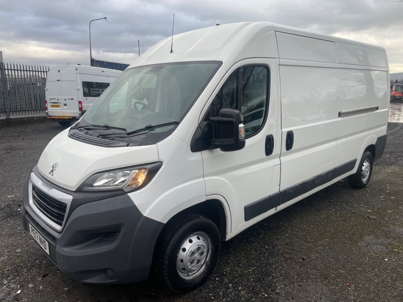 PEUGEOT BOXER BLUE HDI LWB Professional. Euro 6. Satnav, AC, Cruise. 2017