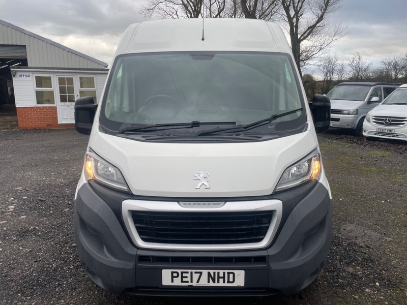 PEUGEOT BOXER BLUE HDI LWB Professional. Euro 6. Satnav, AC, Cruise. 2017